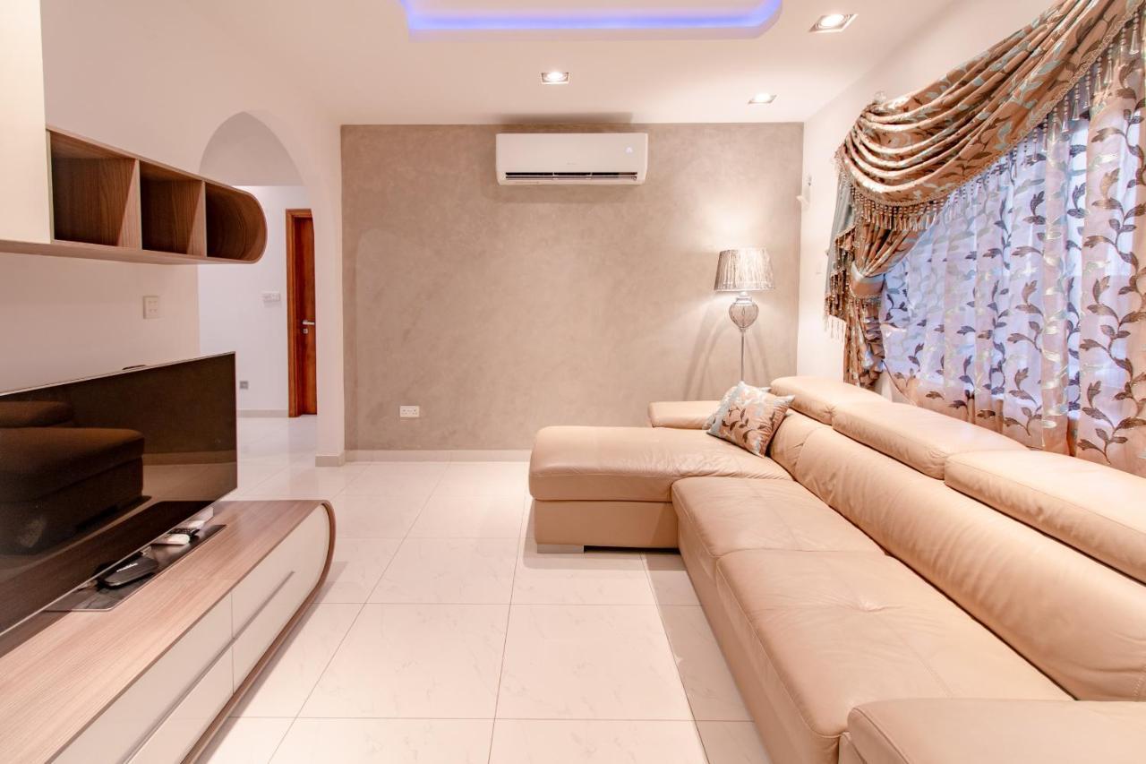 Stylish Corner Maisonette - Sunflower Birkirkara