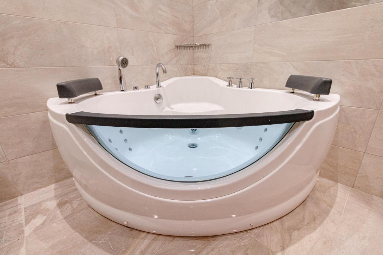 Stylish Corner Maisonette - Sunflower بيت للعطل *