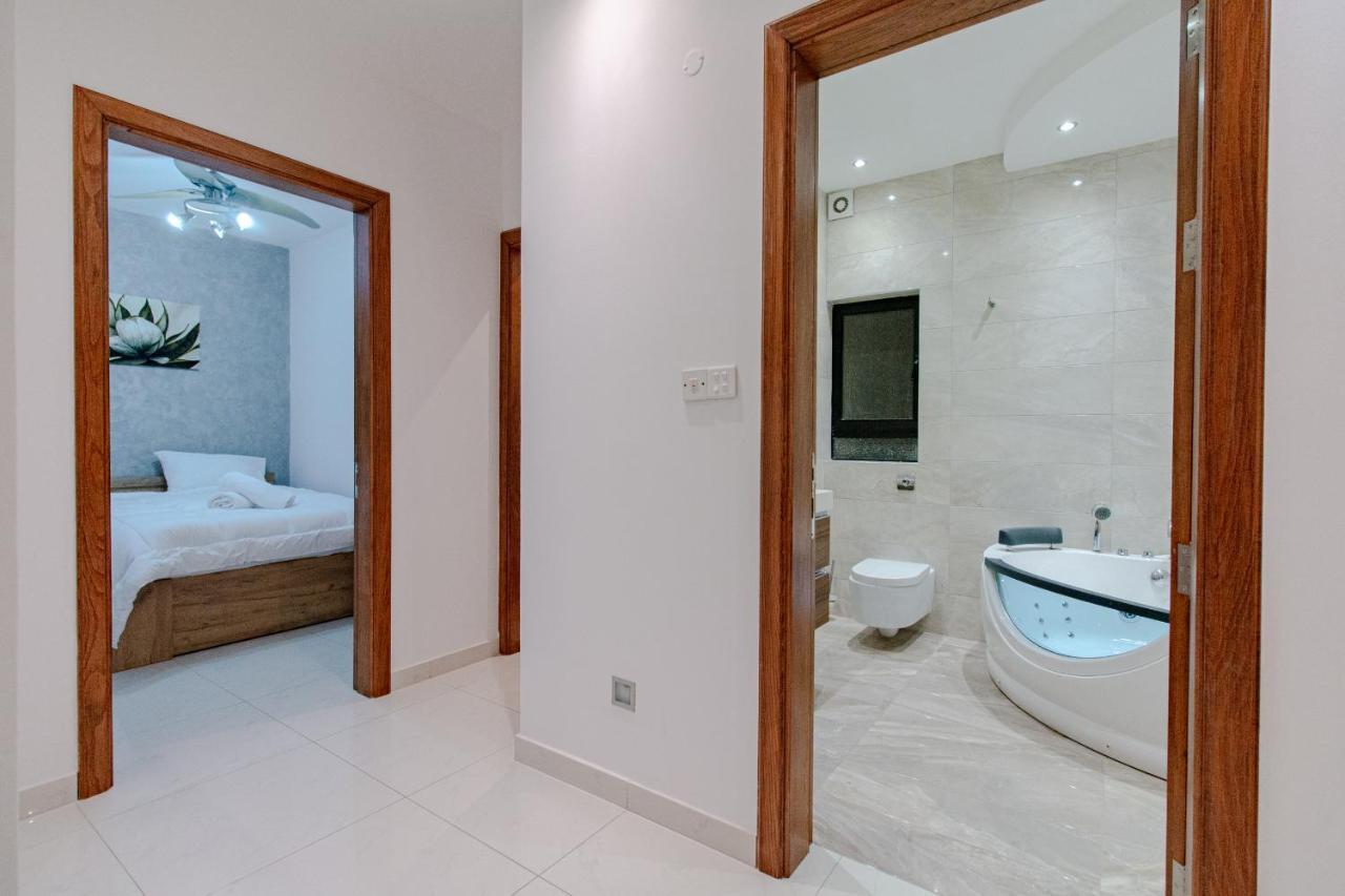 Stylish Corner Maisonette - Sunflower بيت للعطل *